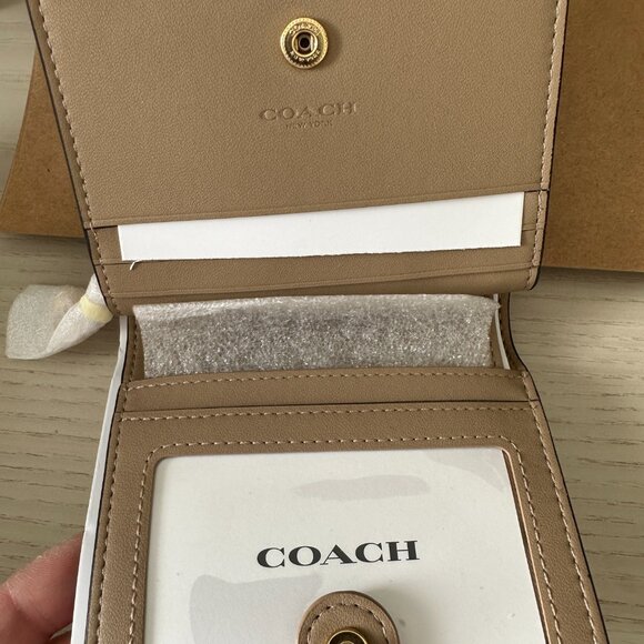 Coach Snap Wallet With Dancing Kitten - Picture 4 of 6